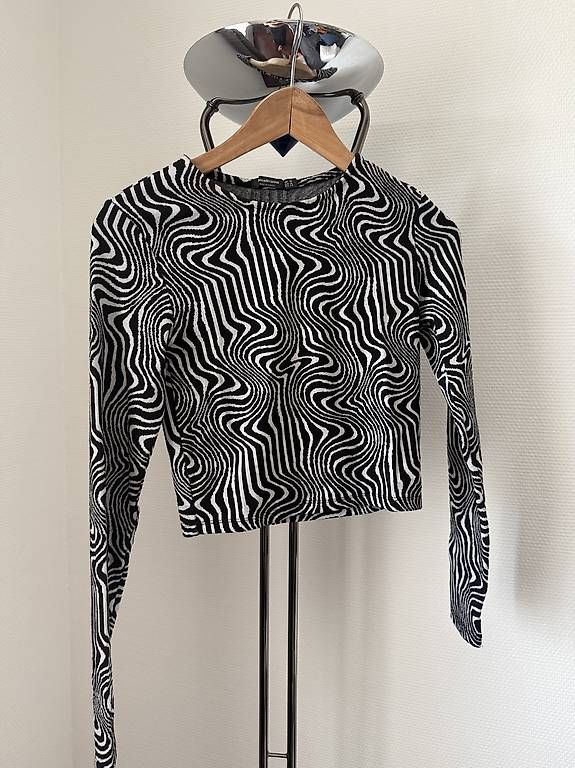 Top: STRADIVARIUS LANGARMSHIRT – Usato da Birsfelden venduto da jes_5r8c
