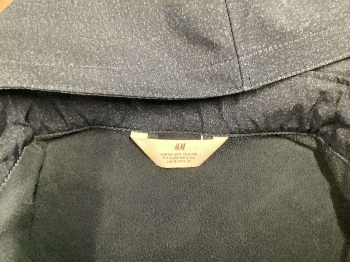 H&M Vestes & Manteaux: H&M Softshell Jacke blau Grösse 158 – D'occasion à Brugg AG par Sweety_pie 1