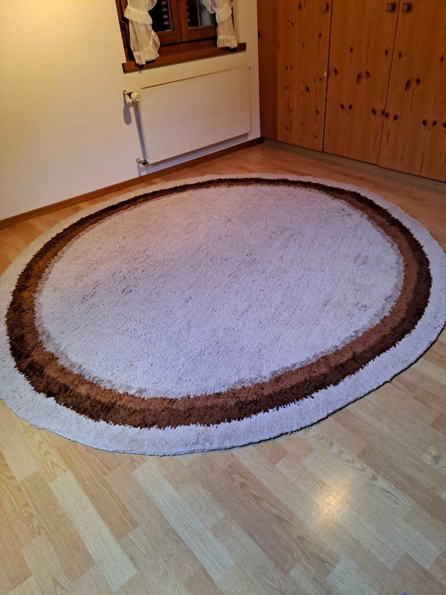 Tappeti: Teppich gut erhalten – Usato da Bottenwil venduto da Guguseli014