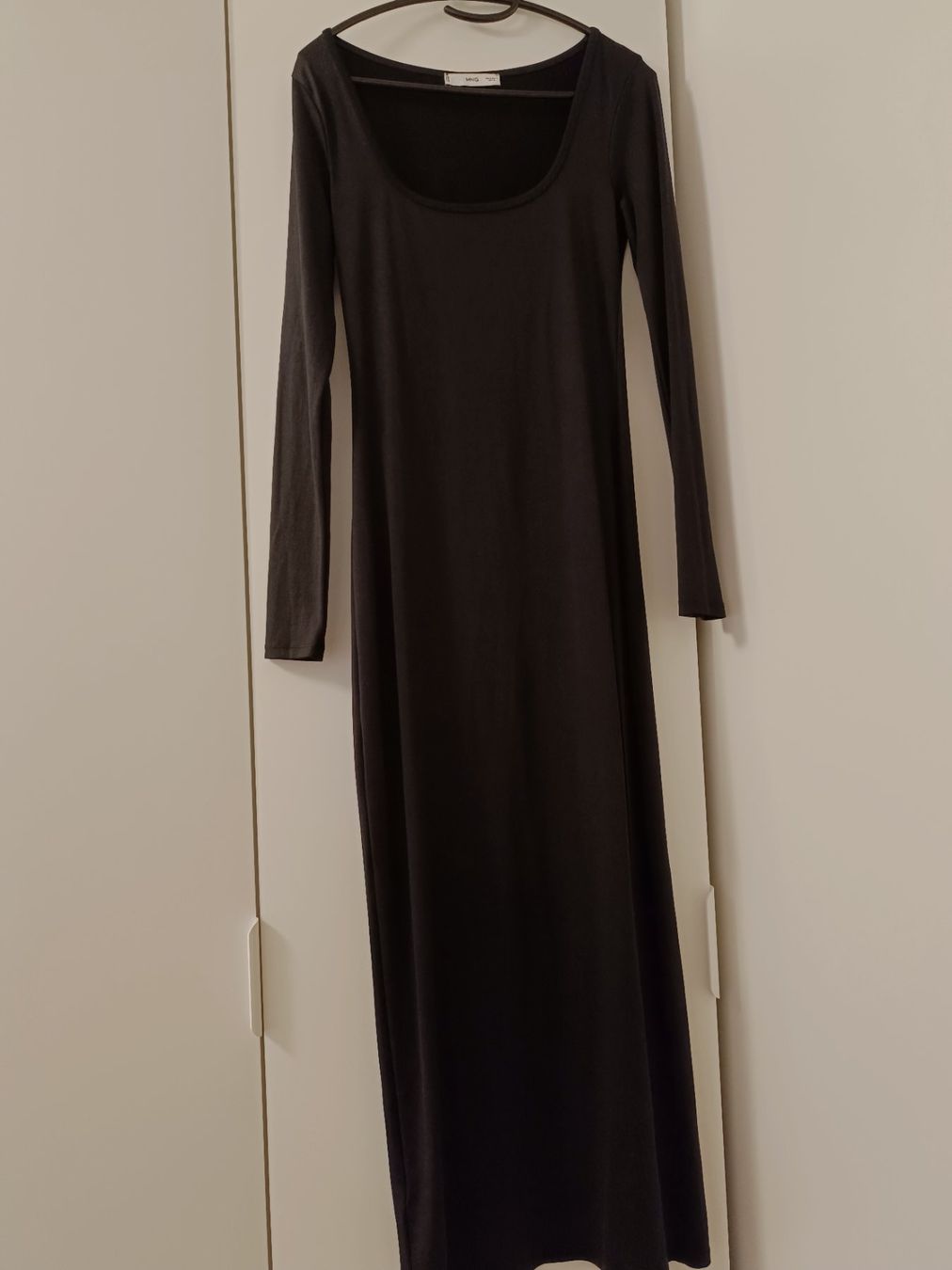 Mango Vestiti: Robe noire Mango – Usato da Genève venduto da lau_bw8g 1