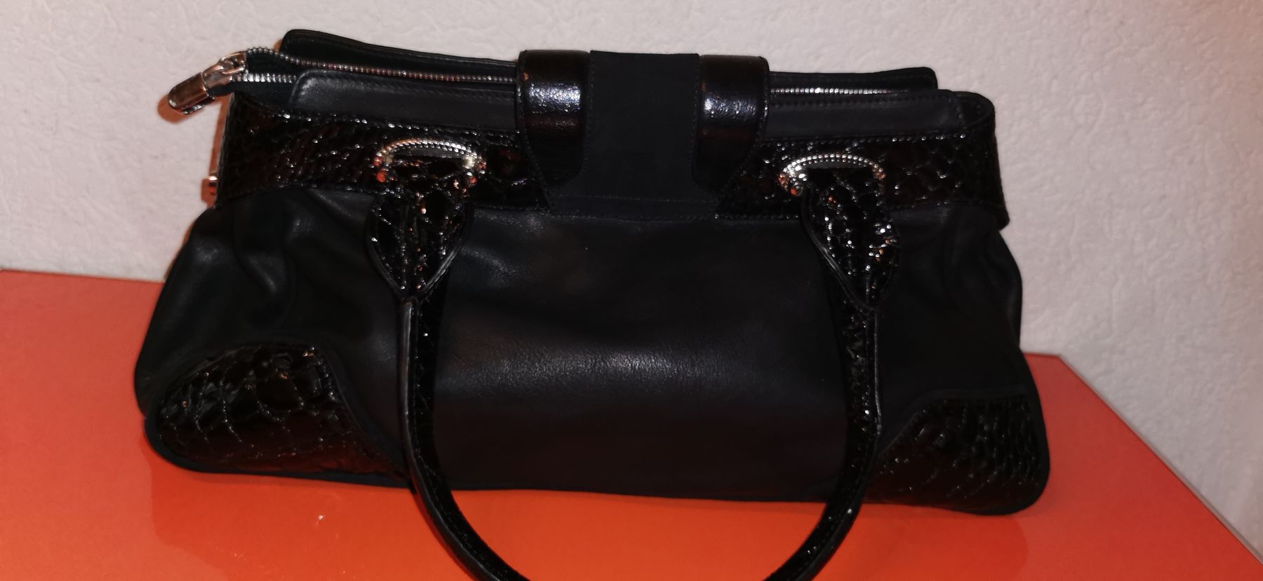 Silvio Tossi Borse da donna: Leder Handtasche Silvio TOSSI – Nuovo (secondo la descrizione) da St. Niklaus VS venduto da Distel60 9