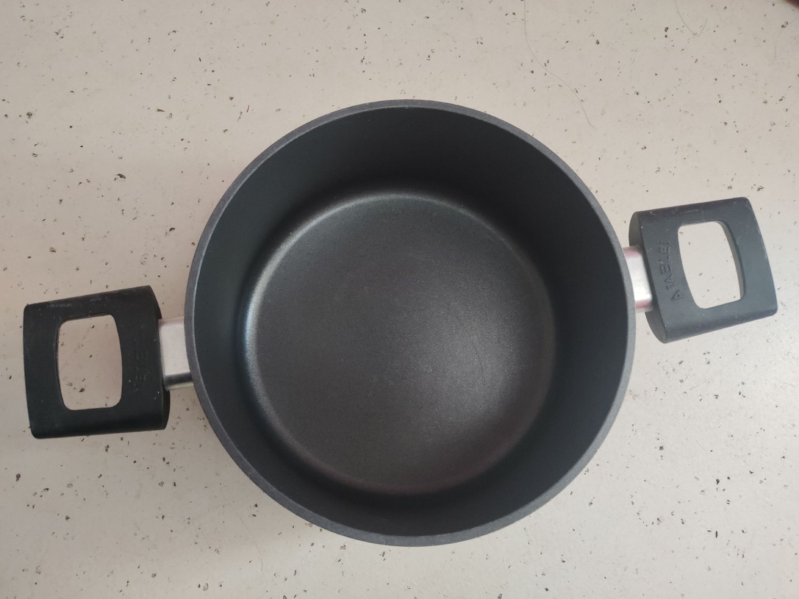 Casseroles: Pot diameter 20cm used – D'occasion à Zürich par fior95gran