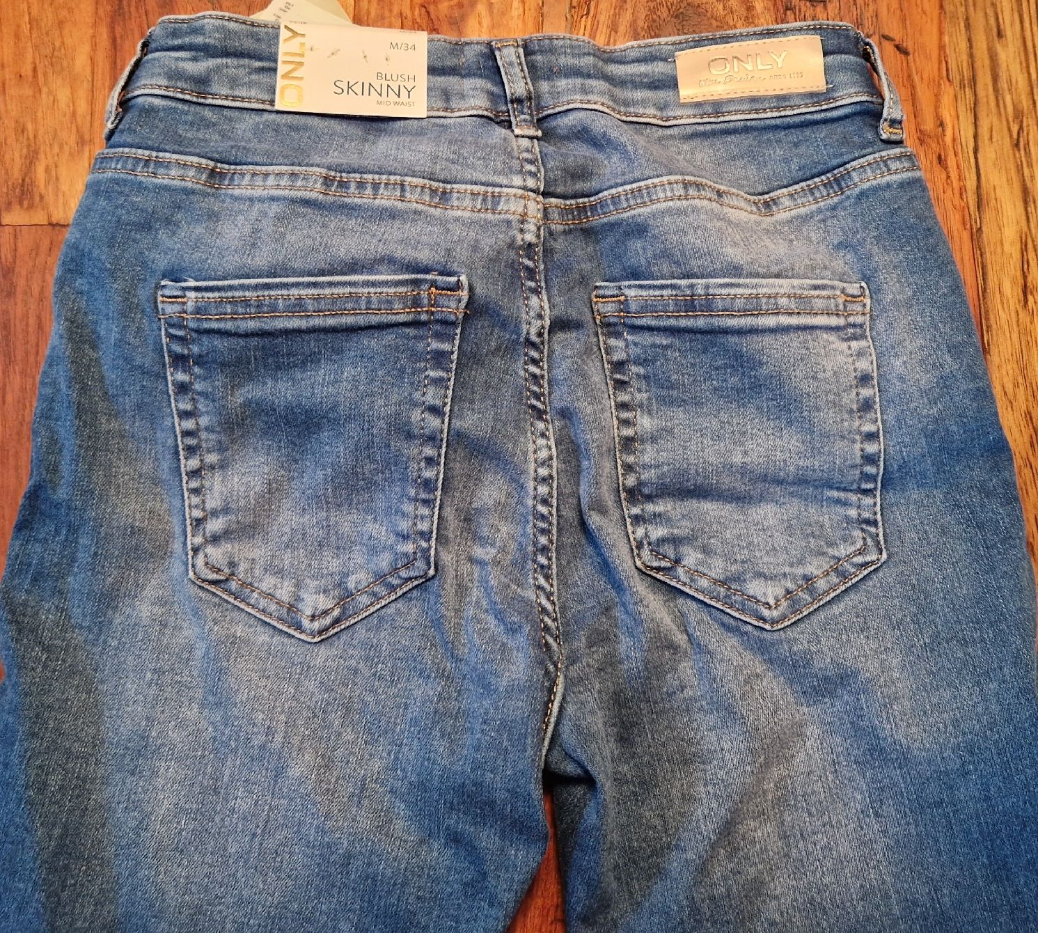 Only Jeans: Only Jeans, neu mit Etikett, Grösse M. – Nuovo (secondo la descrizione) da Stäfa venduto da steph213 2