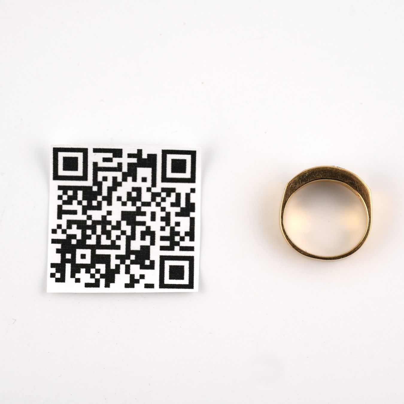 Anelli: Goldring 18K mit Saphir und Diamanten – Usato da Basel venduto da Vip24 5