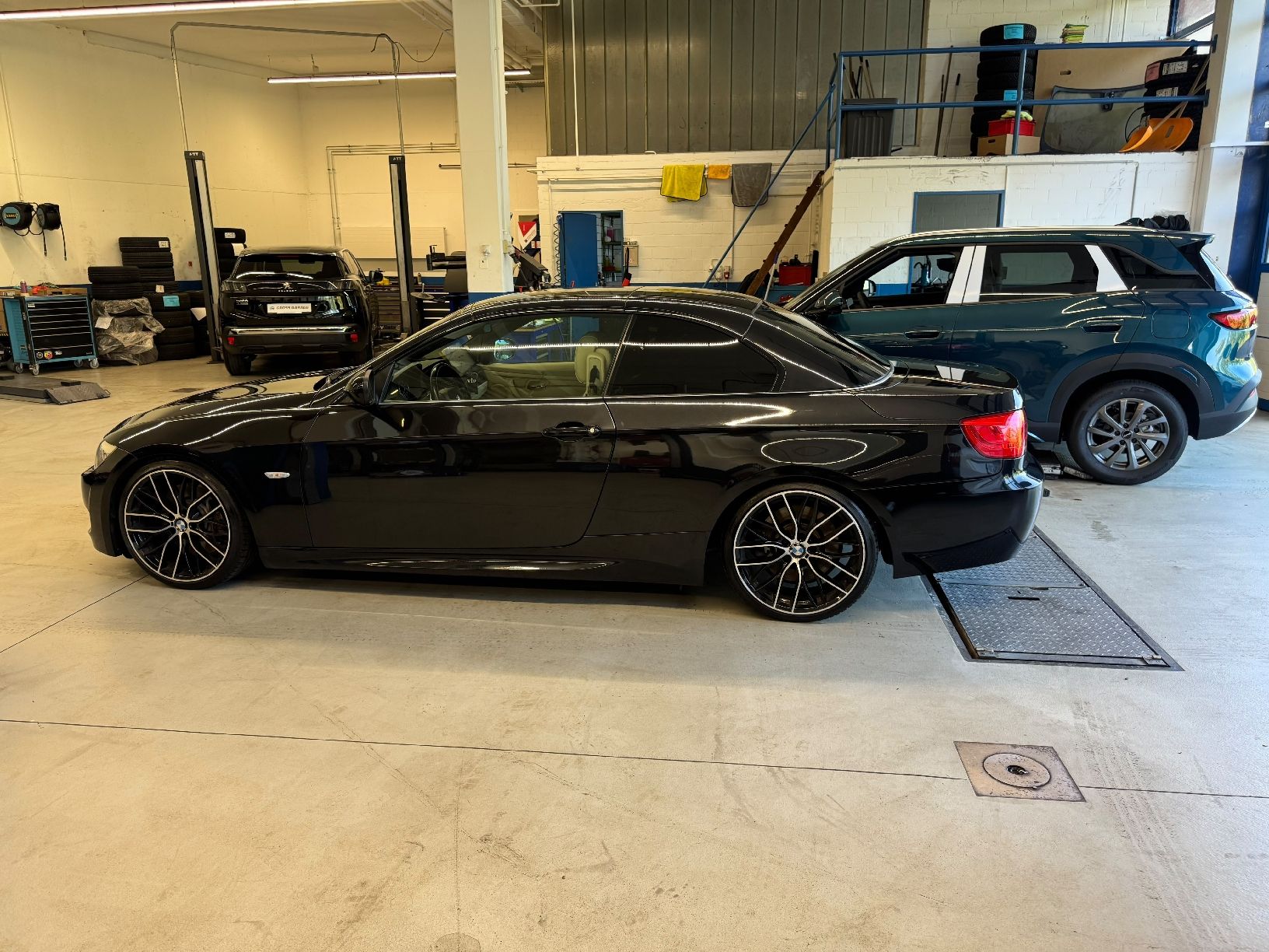 BMW Autos: BMW 335i E93 MFK: 04.09.2026 – Gebraucht aus Spreitenbach von iem_5rf2 3