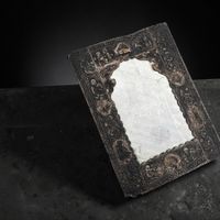 Antiker Silber Spiegel mit Orientalischen Reliefs–Handarbeit
