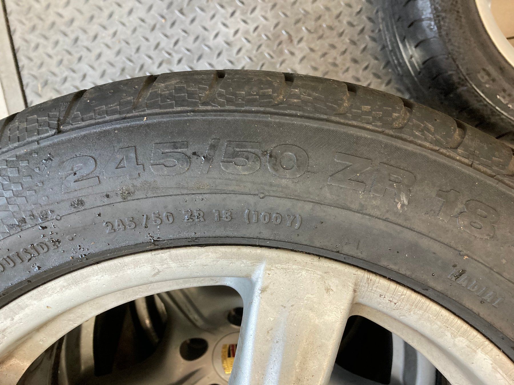 Porsche Pneumatici & Ruote complete: Porsche Panamera Sommerräder – Usato da Cham venduto da WB2223 5