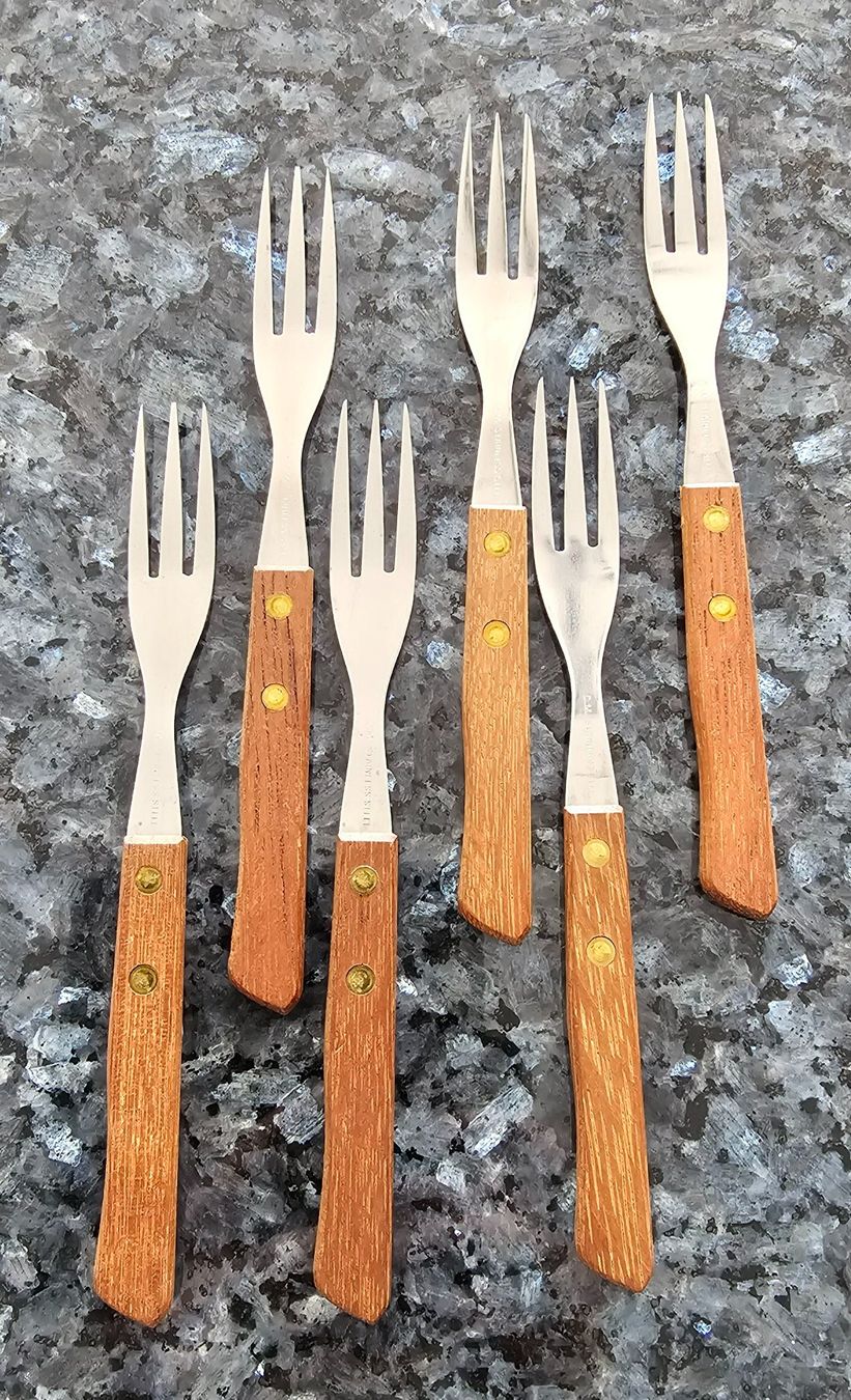 Set di posate: Besteck-Set Gabeln, Messer – Nuovo (secondo la descrizione) da Oetwil a.d. Limmat venduto da grisilisi 1