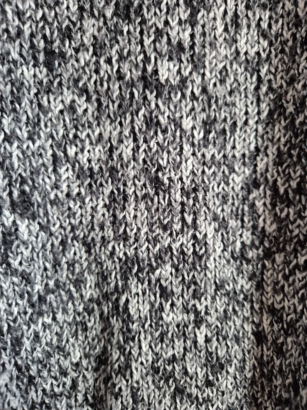 Pullover & Sweatshirts: Winter Rollkragenpullover üGrobstrick Grau/Schwarz Gr. L – Gebraucht aus Balterswil von bischoftanja 1