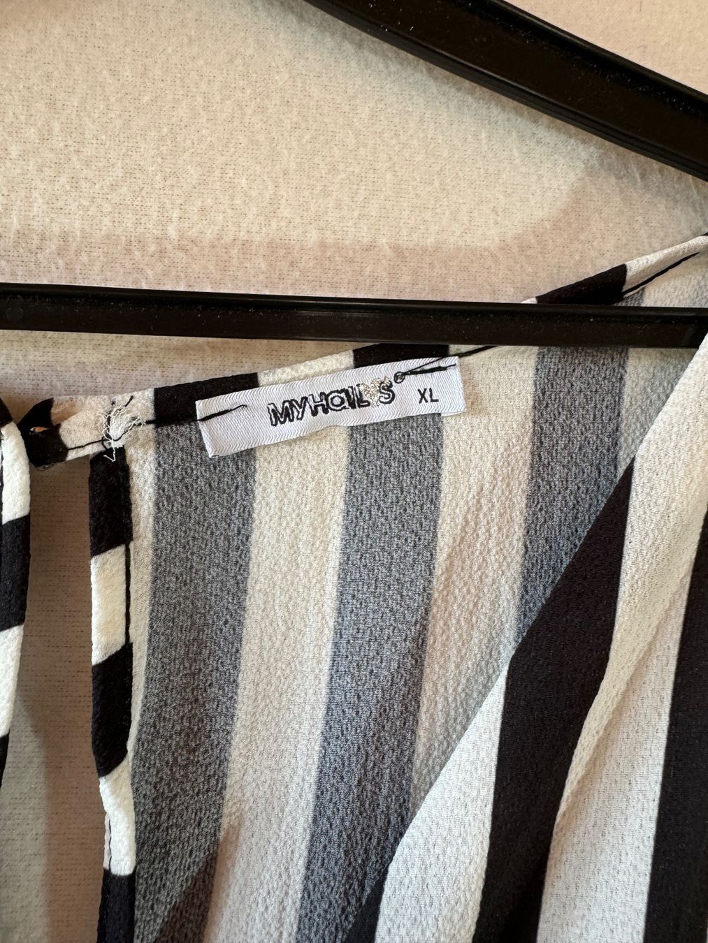 Tute: Kurzer Overall Gr. XL – Usato da Grosswangen venduto da second_hand_dress 1