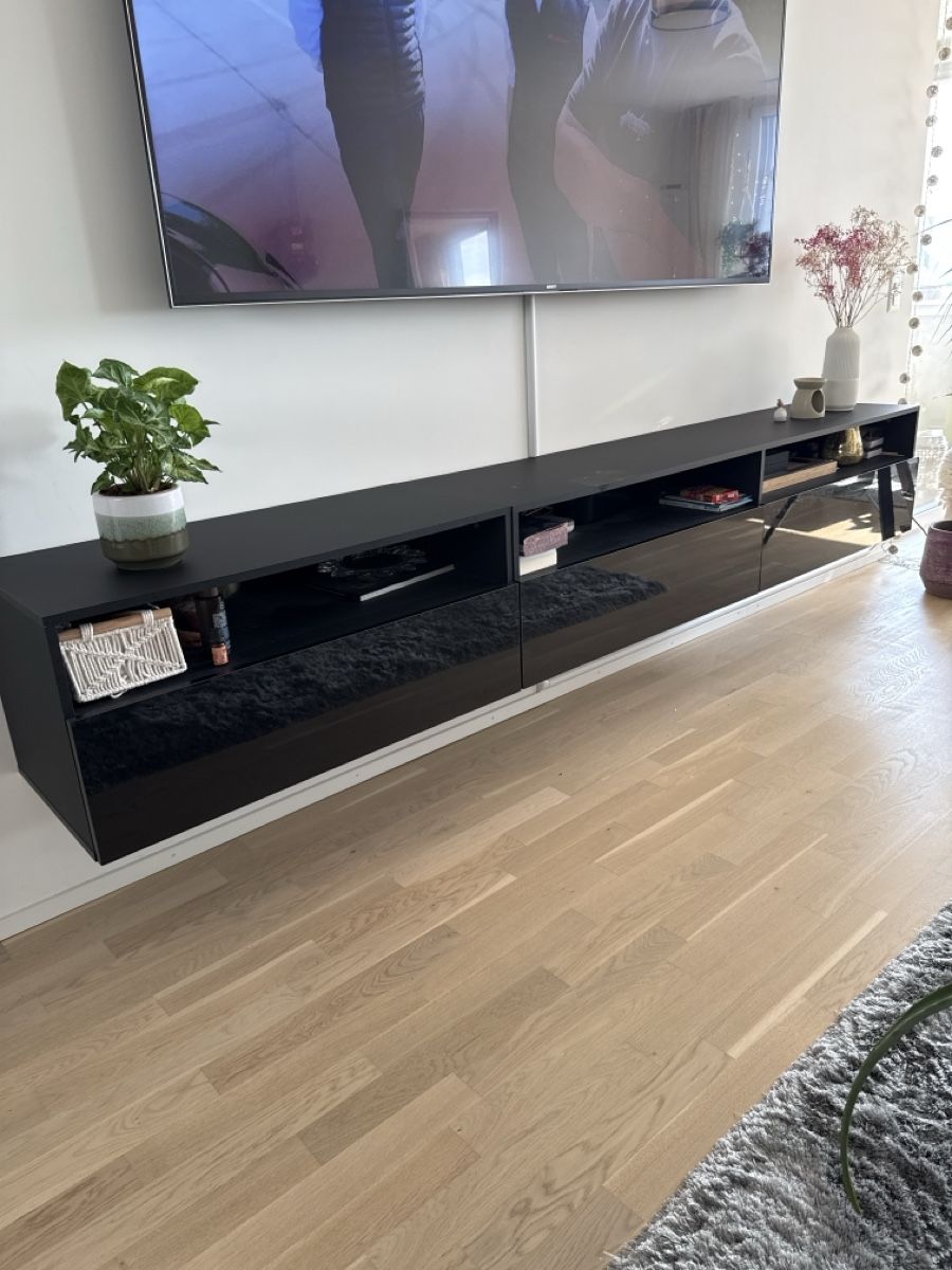 TV Möbel: Wand TV Möbel schwarz – Gebraucht aus Wiesendangen von FPV-Racer