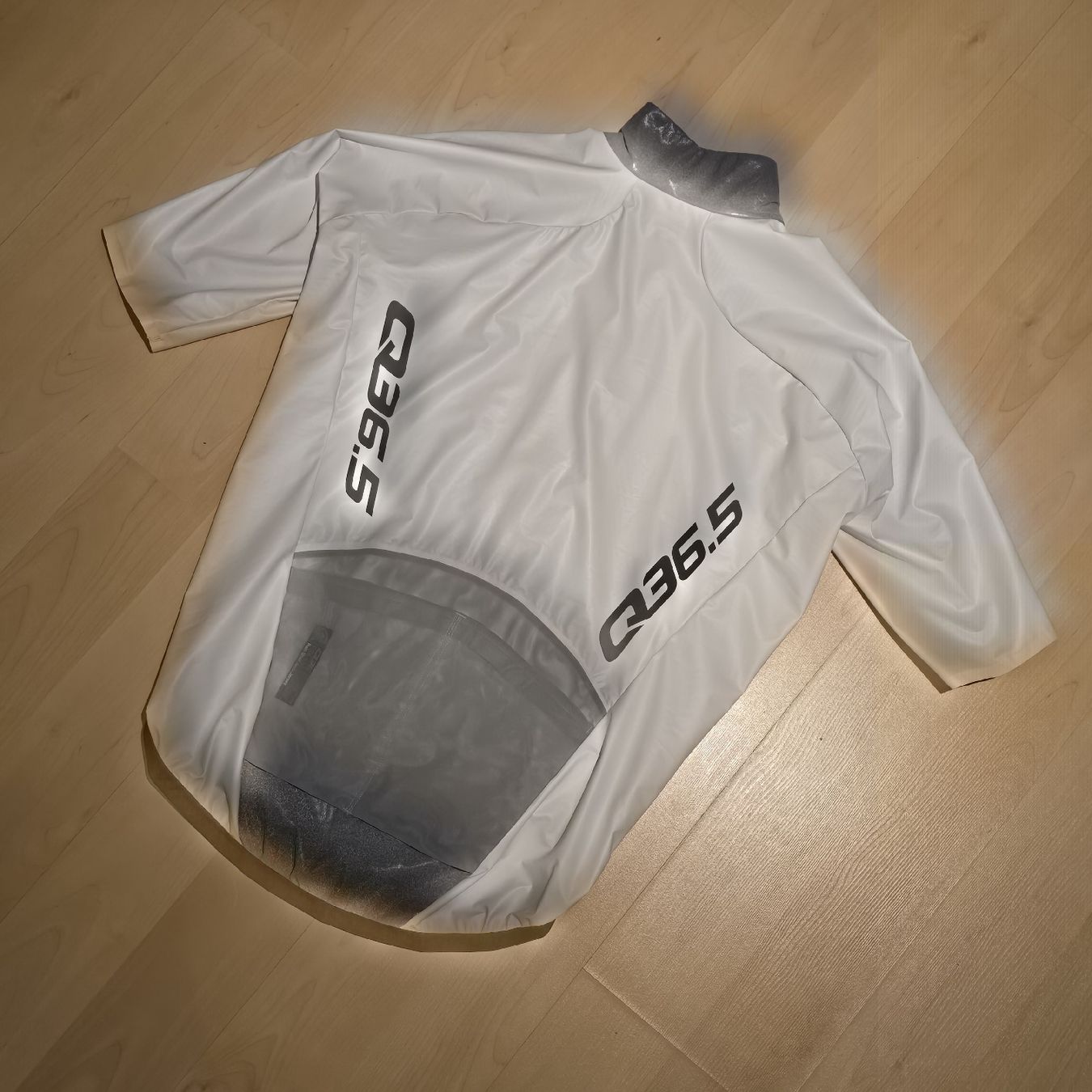 Canottiere & Pantaloni: Q36.5 Rain Shell Aero Trikot, Weiss, Large – Nuovo (secondo la descrizione) da Degersheim venduto da Honolulu013 1