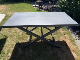 Gartentisch/verstellbar in der Höhe