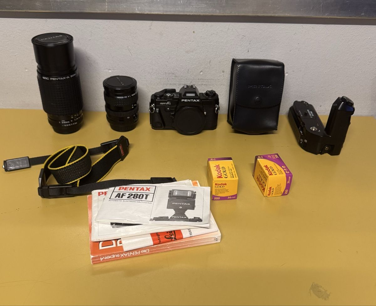 Pentax Fotocamera: PENTAX Fotiapporat – Usato da Schlieren venduto da Freundlich02