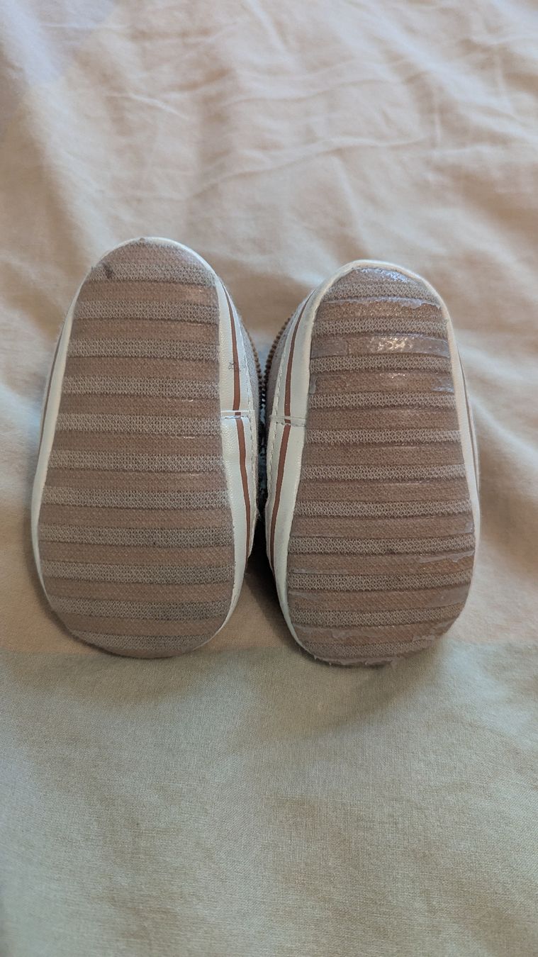 Chaussures garçon: Chaussures 6-12 mois – Neuf (Voir description) à Biel/Bienne par ana_5n9d 2