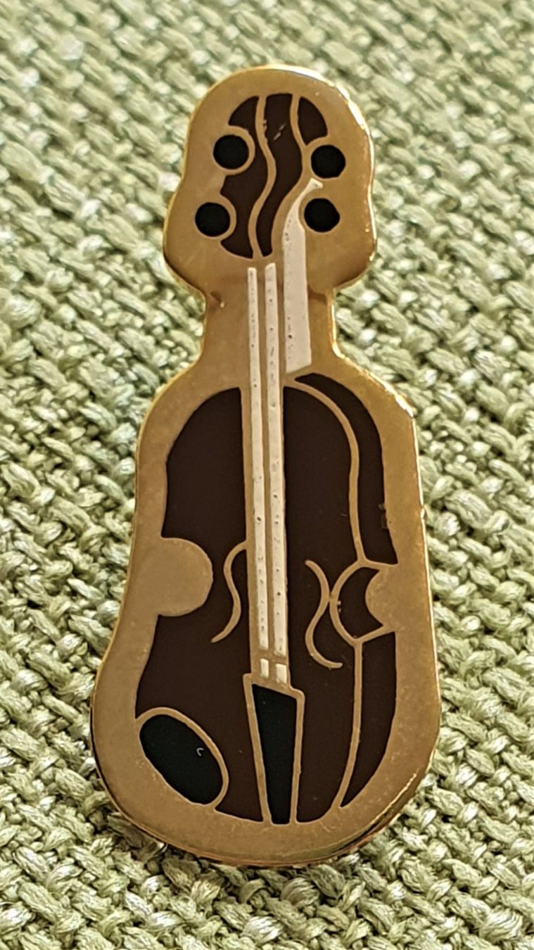 Placchette & Badge: P507 - Pin Geige – Usato da Reinach BL venduto da Boston-Verkauf