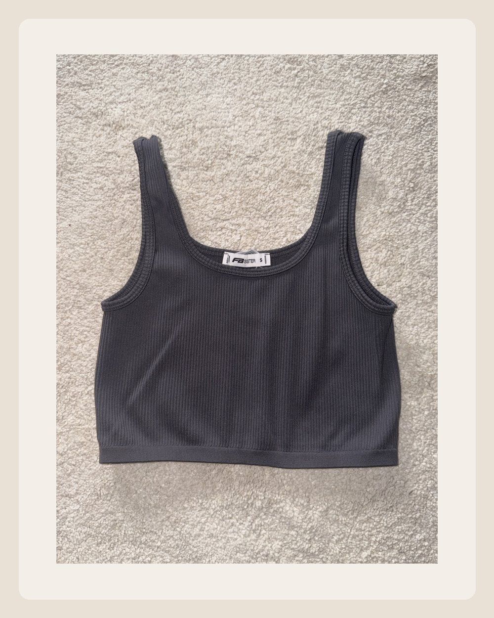 Top: 3er-Set Crop-Tops – Usato da Niederuzwil venduto da Lisascloset 4