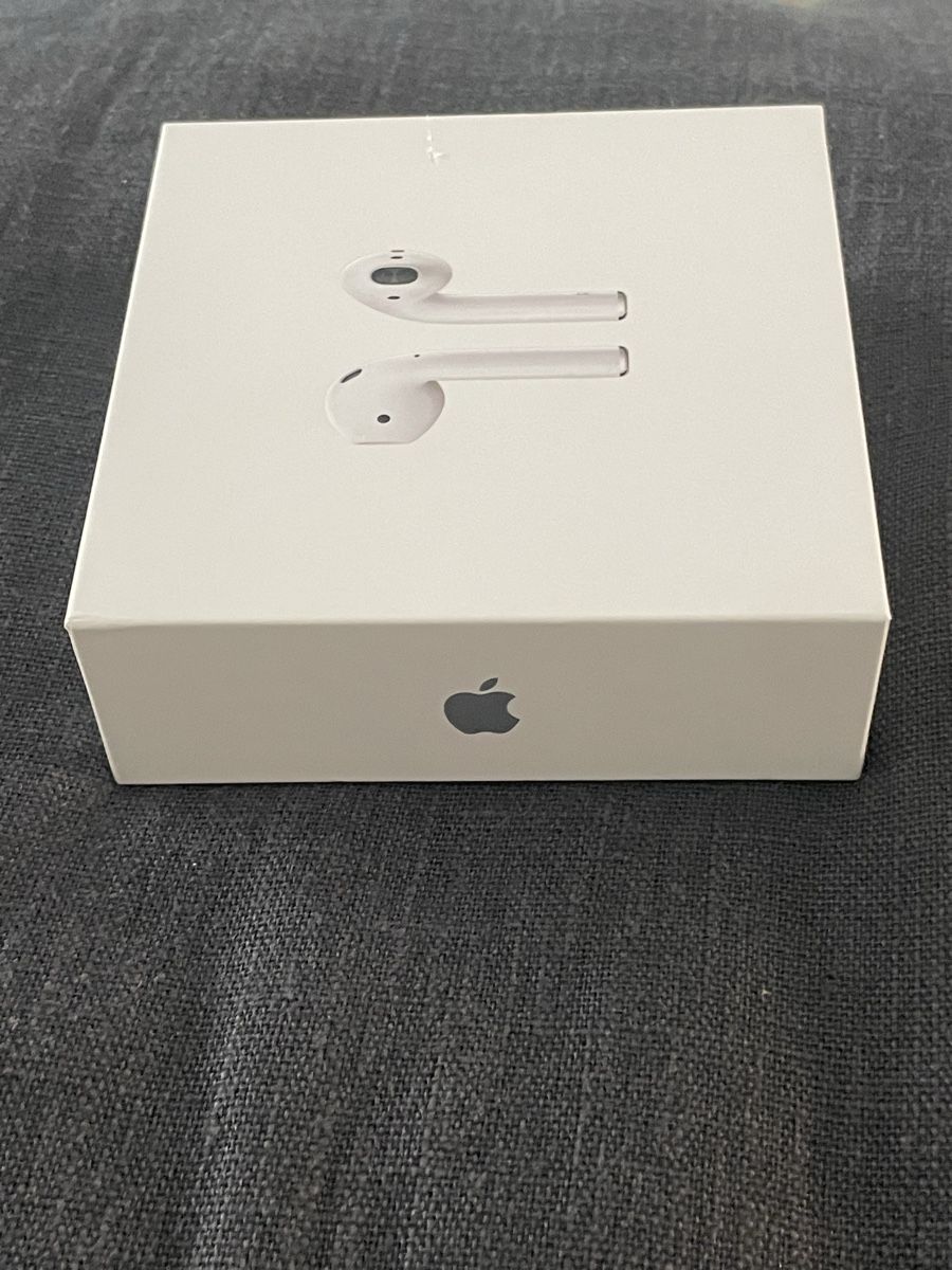 Apple Cuffie: Apple AirPods  – Nuovo (secondo la descrizione) da Luzern venduto da M.Ai 1