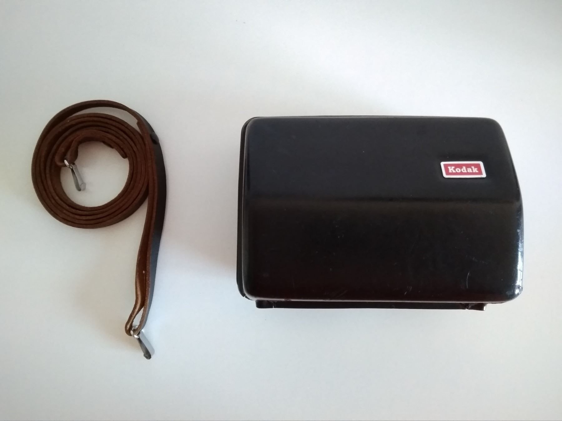 Kodak Fotocamera: Vintage Kodak Instamatic 700 mit Tasche – Usato da Dietikon venduto da Branquinha1981 7
