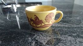 RÖSSLER HELLBRAUNE TASSE MIT WEIHNACHTSBILD Dessignklassiker