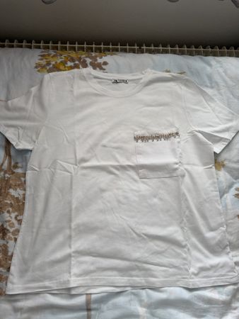 Damen T-Shirt Zara weiss Grösse M mit Schmuck