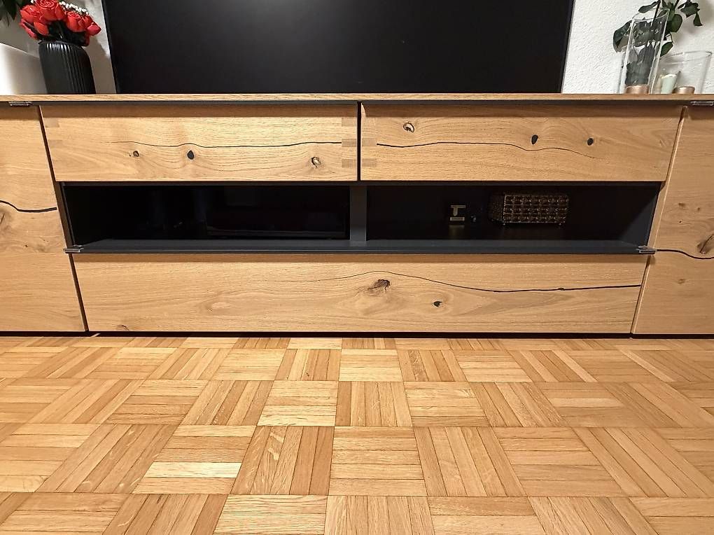 Mobili TV: Hochwertiges TV-Lowboard aus Eiche – Usato da Zürich venduto da lej_7lbp 1