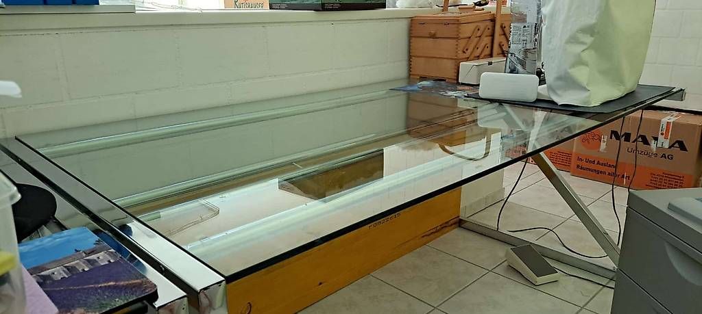 Schreibtische: 2 Glass Bürotische  – Gebraucht aus Kaiseraugst von Hassi_66