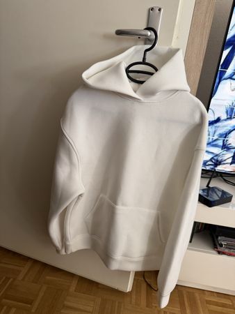 Kapuzenpullover weiss
