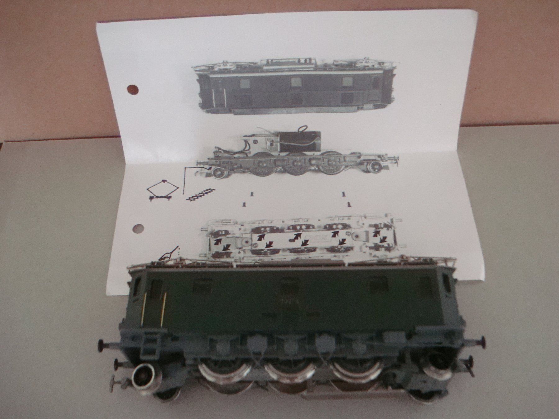 Roxy Modellini di ferrovie: ROXY - E-Lok SBB Ae 3/5 - Betriebsnummer 10213 – Usato da Neuenegg venduto da flohcante 1