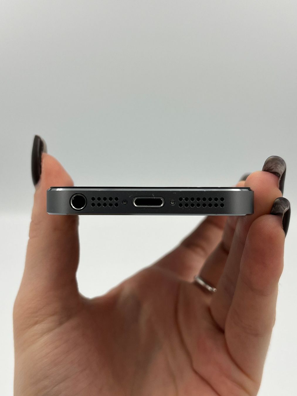 Apple Telefoni cellulari / Smartphones: iPhone 5s 16GB – Usato da Basel venduto da Xani 4