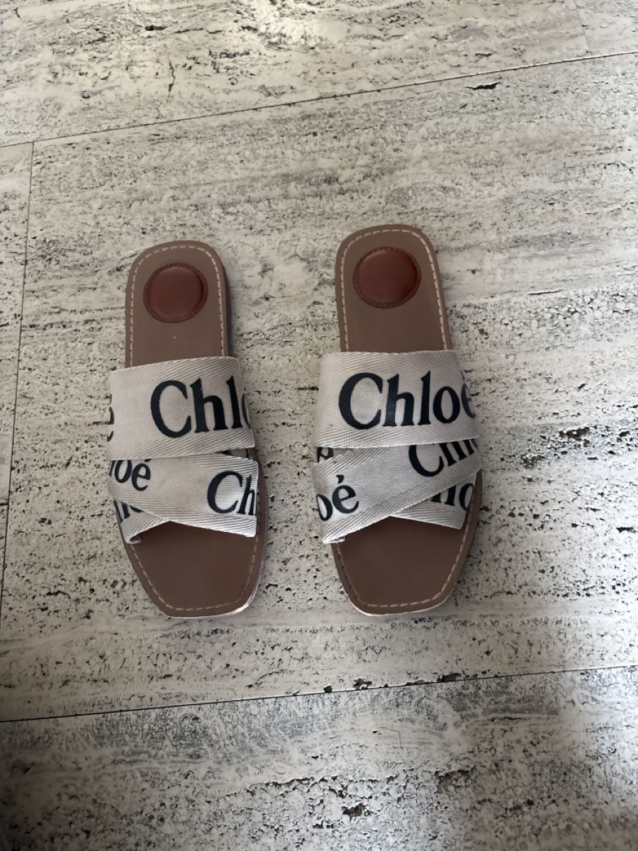 Chloé Scarpe per ragazze: Chloe Schlappen Größe 36 – Usato da Salenstein venduto da sehrgut 2