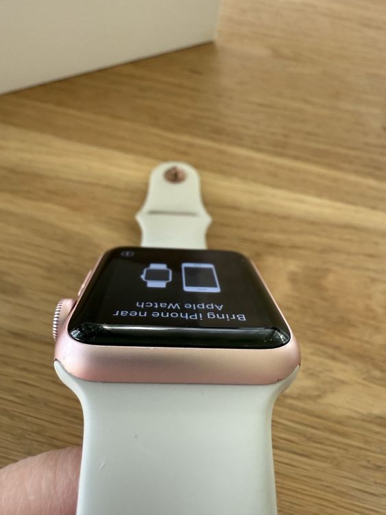 Apple Smartwatch: Apple Watch 42 mm Serie 1 – D'occasion à Selzach par TiffanysSO 7