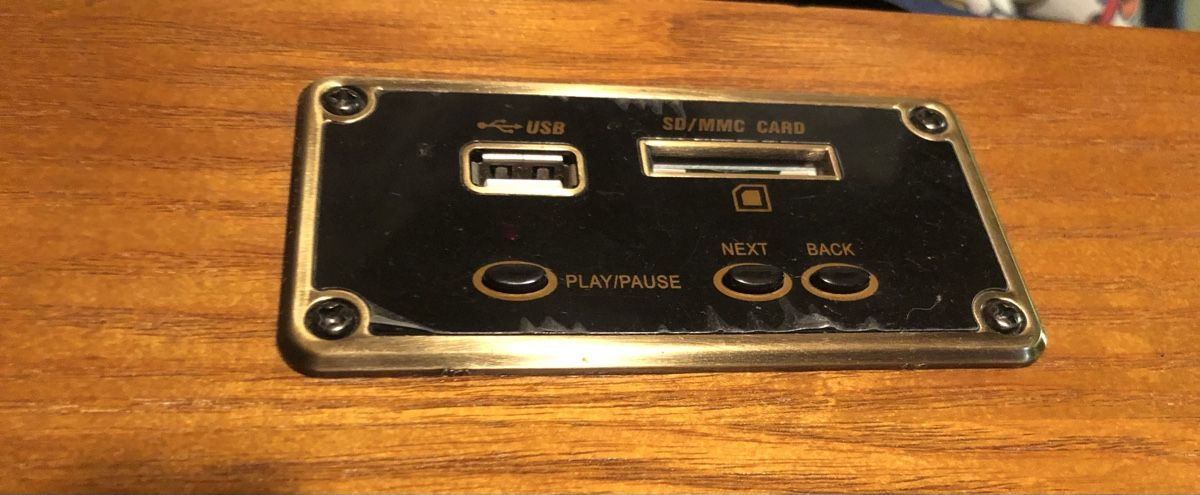 Radios: Retro Holzradio mit USB/SD Anschluss – Gebraucht aus Basel von salvagi 5
