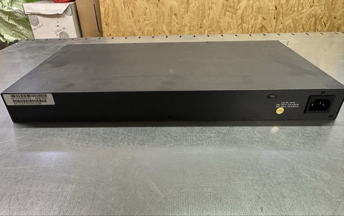 Hewlett Packard Hub & Switch: HP 1820-24G Switch J9980a – Usato da Luzern venduto da FrankGroebel 1
