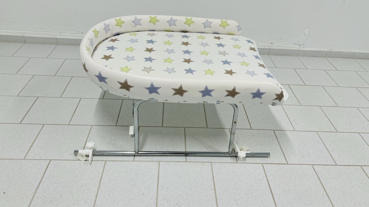 Geuther Fasciatoi & Accessori: Wickeltisch mit Sternenmuster – Usato da Kriens venduto da smu_z9pv 1