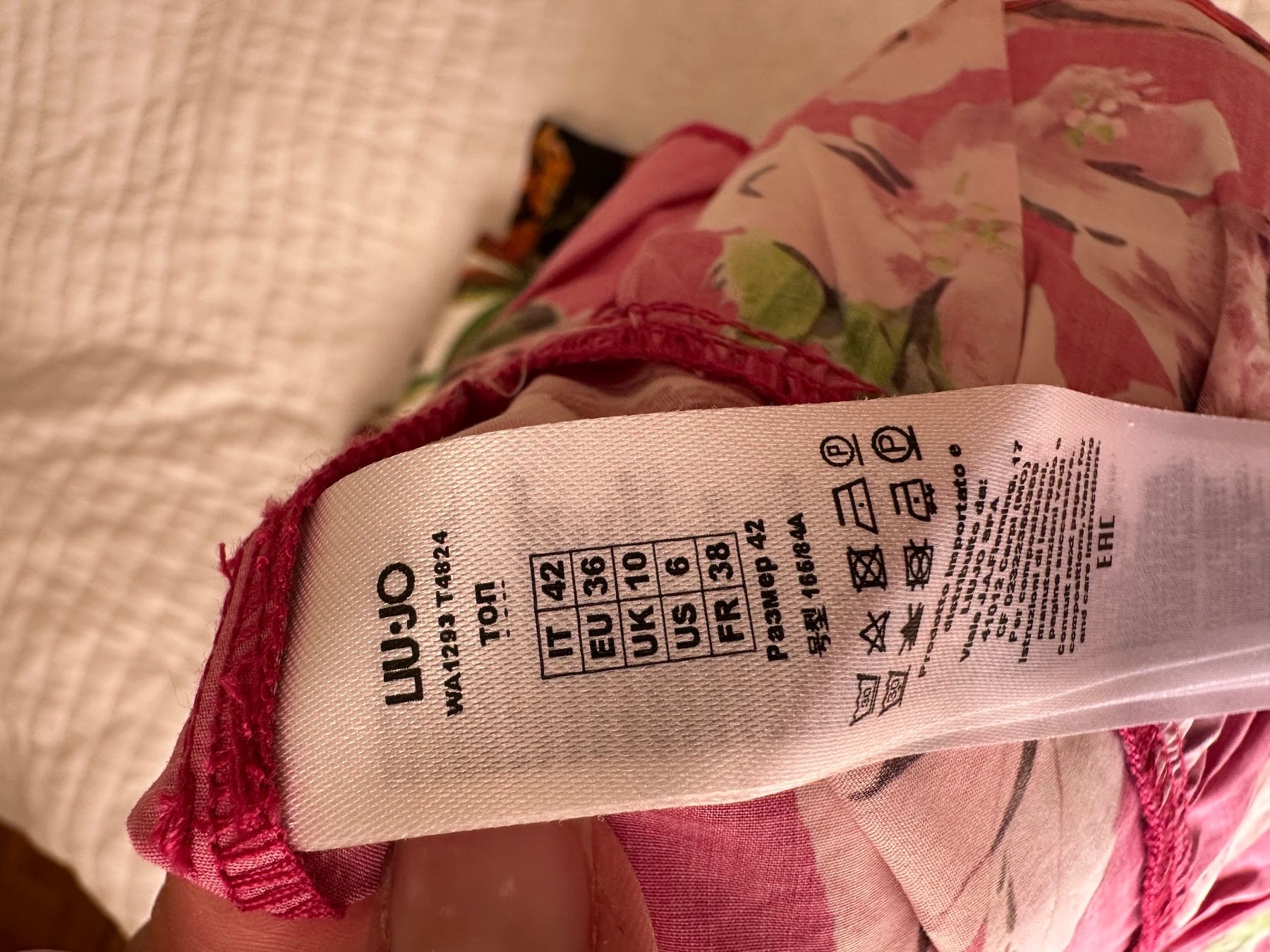 Liu Jo Tops: Haut Liu Jo – Gebraucht aus Sion von indisherkane 2