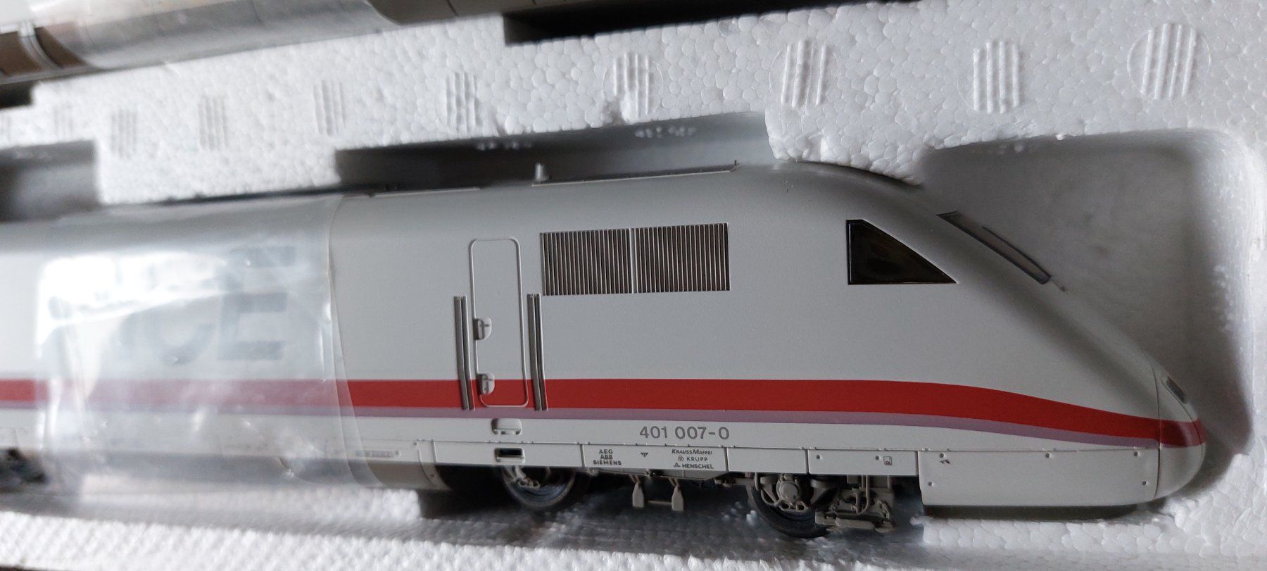 Fleischmann Modellini di ferrovie: Fleischmann 6380 - ICE 1 Startset - InterCityExpress DB – Nuovo (secondo la descrizione) da Rotkreuz venduto da MOBAHN-1zu87 9