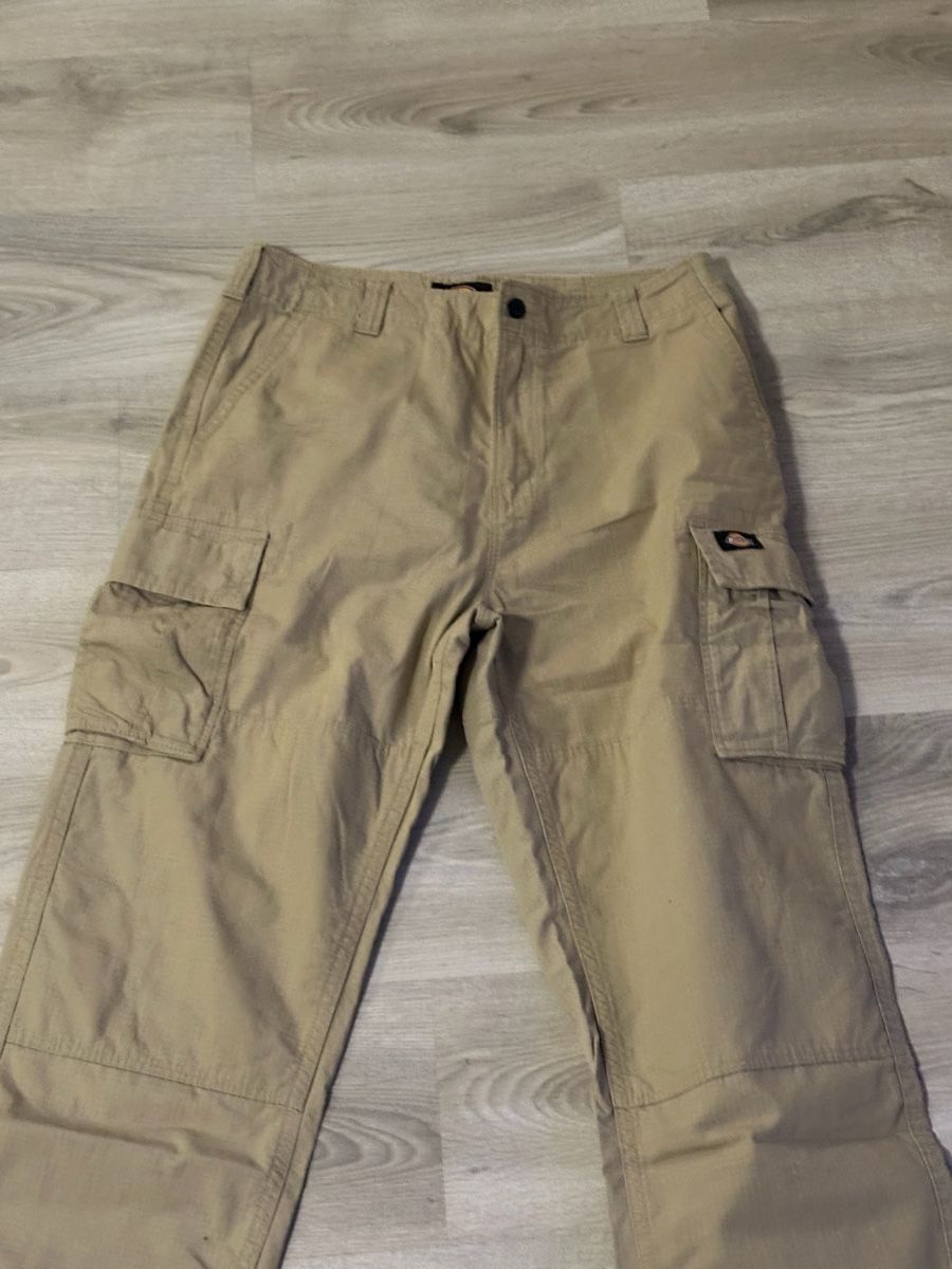 Pantaloni: Dickies Hose, Cargo, Grösse W33, Beige – Usato da Zürich venduto da kri_hy6t