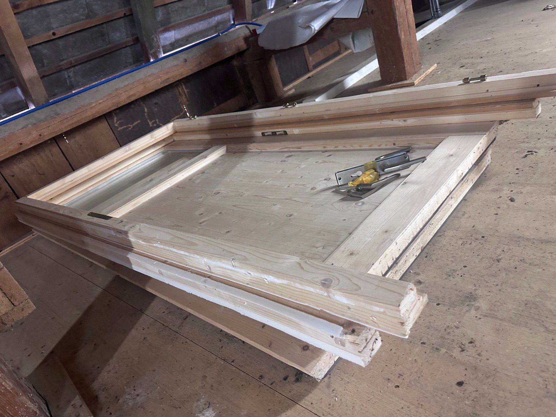 Porte: 2 Nebeneingangstüren Holz ab Fr. 1.-- – Usato da Schüpfen venduto da Blueleader 3