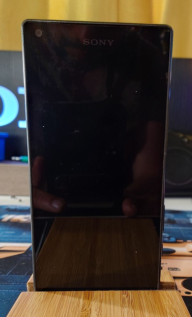 Sony Telefoni cellulari / Smartphones: Sony Xperia Z5 Compact - Klein & Fein – Usato da Ennetmoos venduto da Faders 2