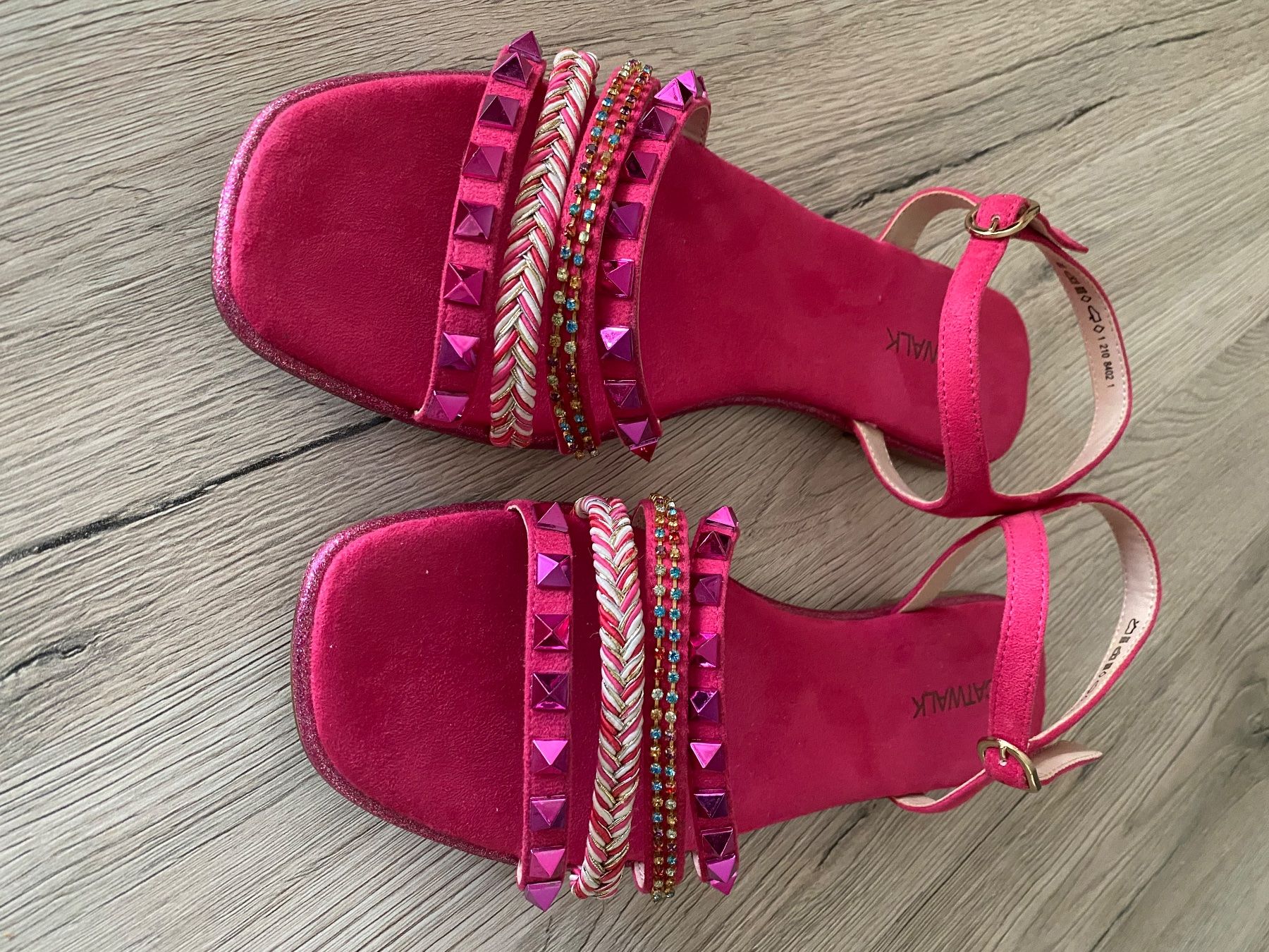 Damenschuhe: Sandalen – Neu und originalverpackt aus Thun von reb_qd7f 5