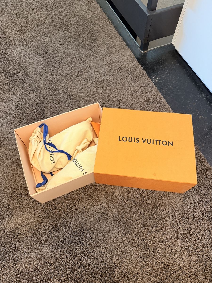 Louis Vuitton Damenschuhe: Louis Vuitton Sneaker – Neu (gemäss Beschreibung) aus Hunzenschwil von VanessaB39 1