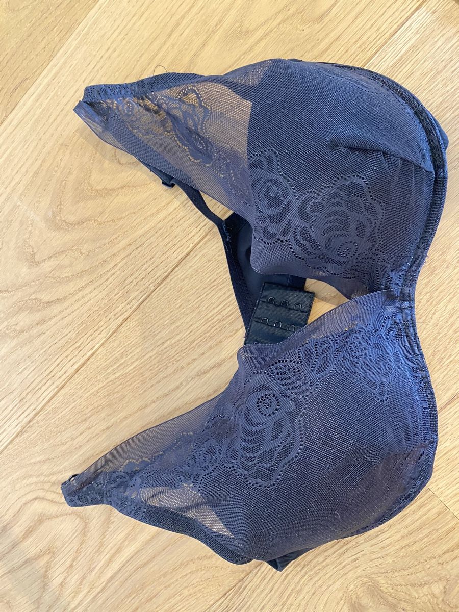 Tezenis Altra biancheria intima: schwarzer push up BH Grösse 85C – Nuovo (secondo la descrizione) da Wetzikon ZH venduto da purple_44
