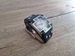 Armbanduhr Police Lederarmband schwarz (Batterie wechseln)