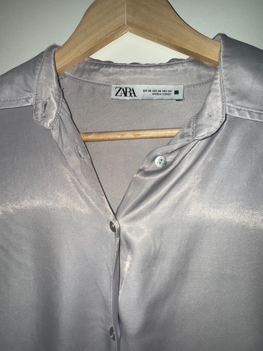 Zara Camicette: Elegante Bluse seidendes Material – Usato da Zofingen venduto da ismail01a 2