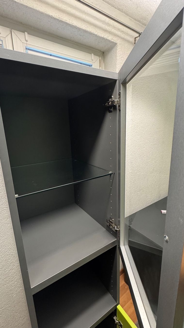 Regale: Möbel – Gebraucht aus Gossau SG von lev_bxh5 3