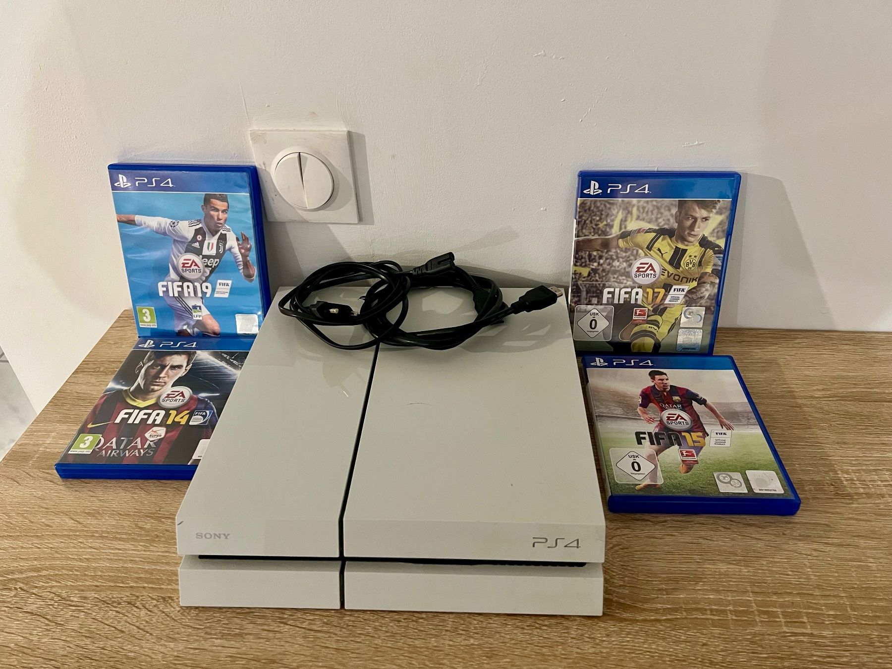 Sony Console: PlayStation 4 F.W 12 mit Strom Kabel + HDMI – Usato da Zürich venduto da T.E.B 4