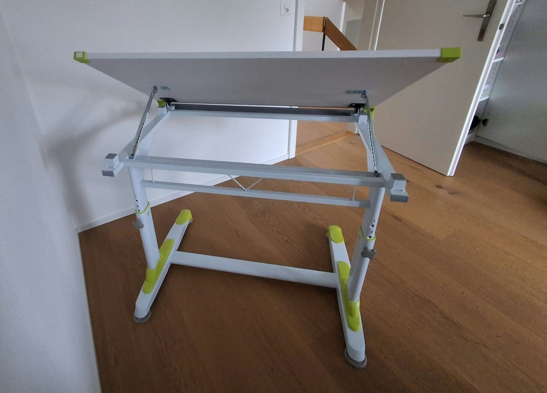 Scrivanie: Kinder-Bürotisch – Usato da Bubendorf venduto da ros_7hct 3