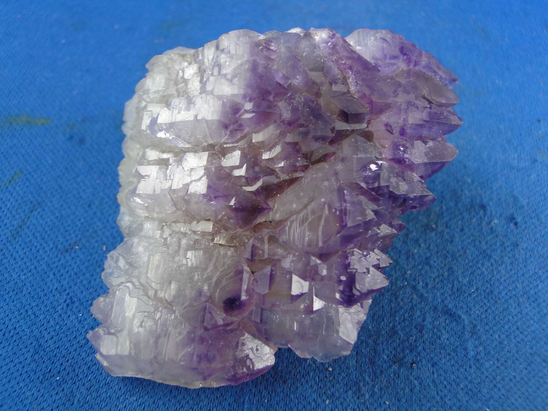 Minerali & Pietre curative: Quartz var Amethyst – Usato da Schinznach Bad venduto da Demerald 7