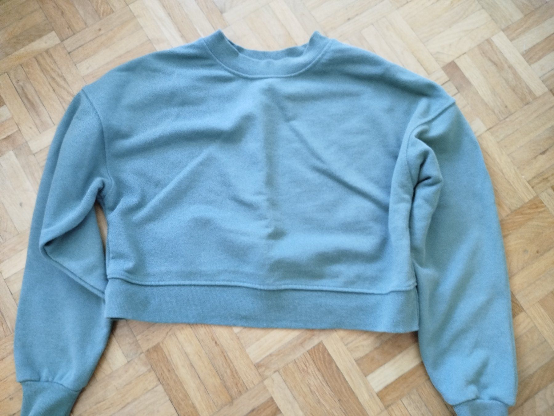 Pull&Bear Top: Sweat cropped vert/green - Pull&Bear - Taille/Size EUR XS – Usato da Genève venduto da gloria.montanari